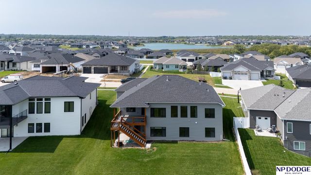 1000 N 106 Street, Lincoln, NE 68527