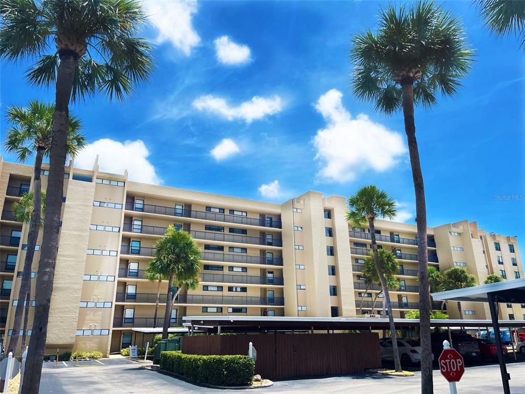 Image 1 of property listing at 2617 COVE CAY DRIVE 404, Clearwater, FL 33760