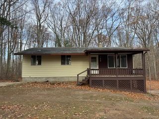 10055 E Woods Road, Franklin Township, MI 48030