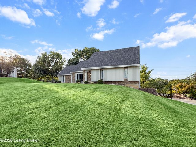 210 Burleigh Ct, Louisville, KY 40245