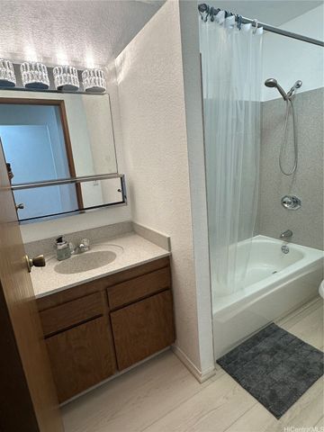 98-1379 Koaheahe Place 33, Pearl City, HI 96782