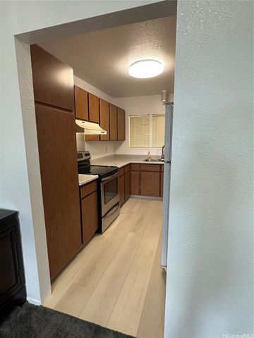 98-1379 Koaheahe Place 33, Pearl City, HI 96782