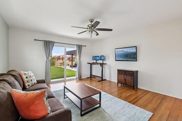 4930 September, San Diego, CA 92110