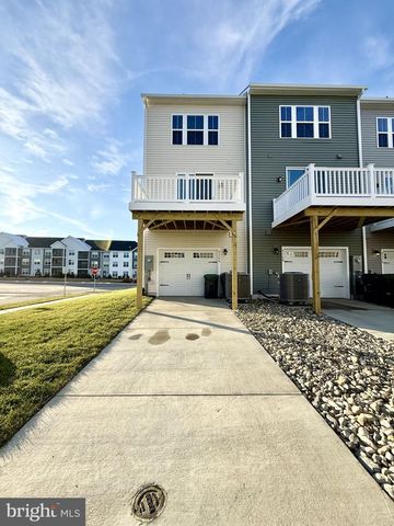 9366 TANFIELD DR, Spotsylvania, VA 22408