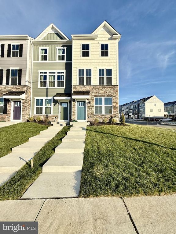 9366 TANFIELD DR, Spotsylvania, VA 22408