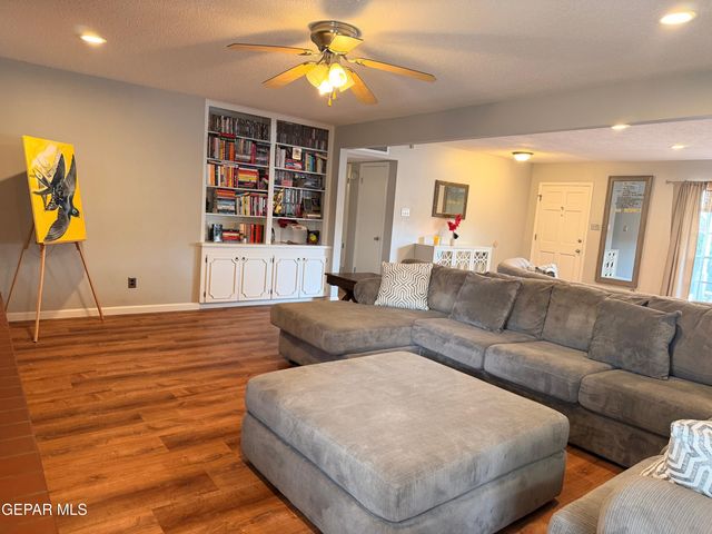 784 DE LEON Drive, El Paso, TX 79912