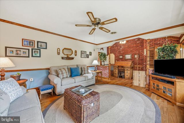 2721 ROBERT ARTHUR RD, Westminster, MD 21158