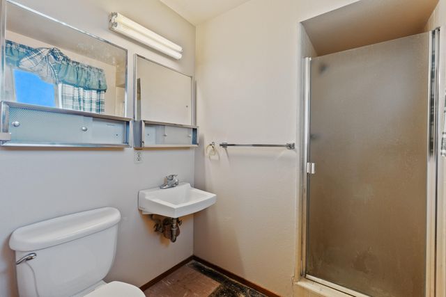 1423 Hemlock Avenue, Anderson, CA 96007