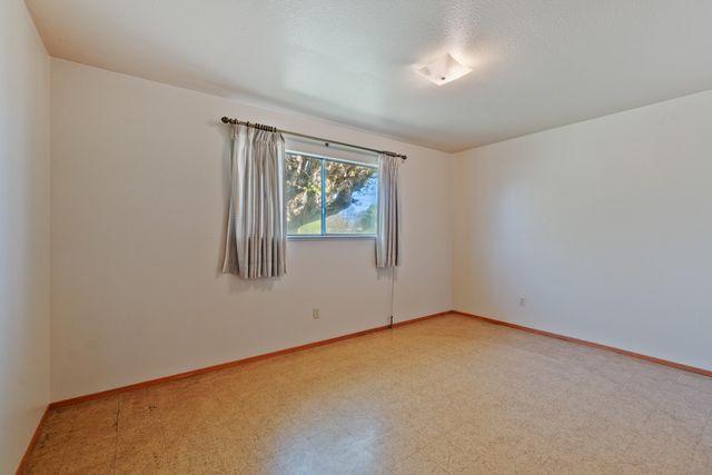 1423 Hemlock Avenue, Anderson, CA 96007