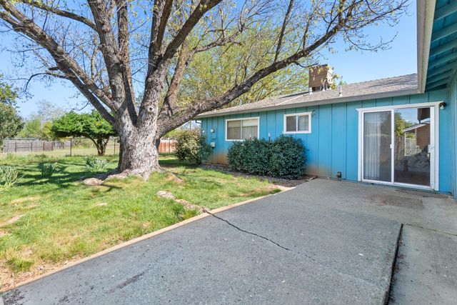 1423 Hemlock Avenue, Anderson, CA 96007