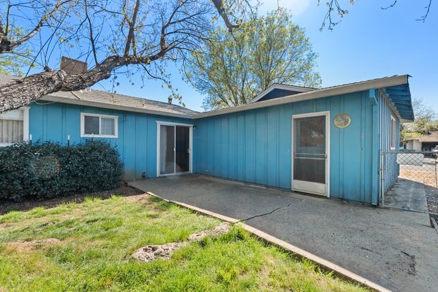 1423 Hemlock Avenue, Anderson, CA 96007