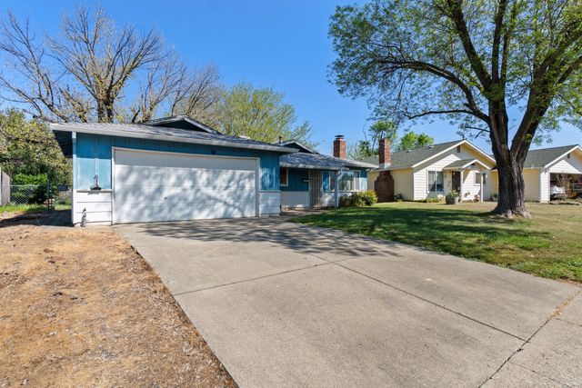 1423 Hemlock Avenue, Anderson, CA 96007