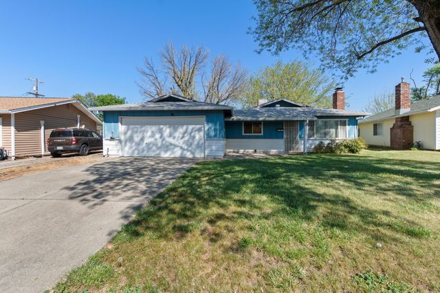 1423 Hemlock Avenue, Anderson, CA 96007