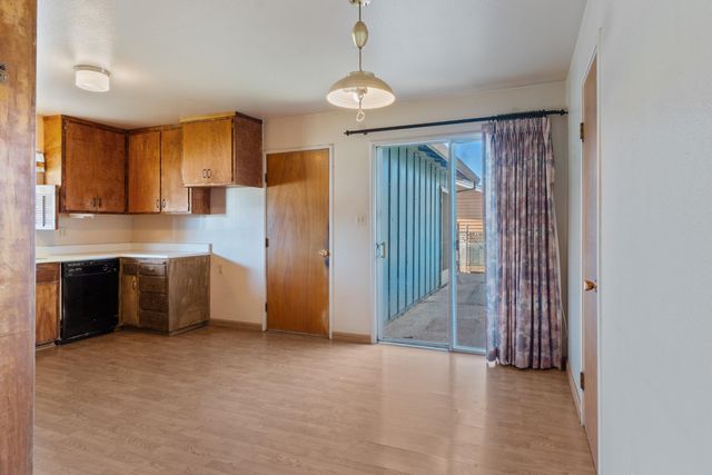 1423 Hemlock Avenue, Anderson, CA 96007