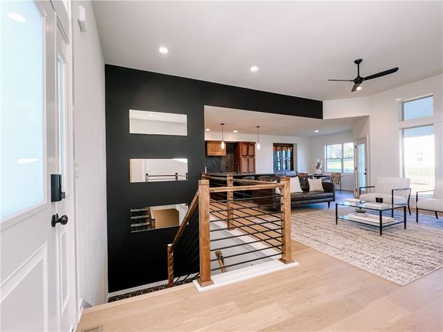 2700 Wheatley Drive, Blue Springs, MO 64029