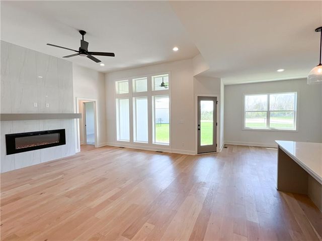 2700 Wheatley Drive, Blue Springs, MO 64029