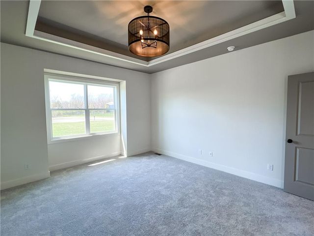 2700 Wheatley Drive, Blue Springs, MO 64029