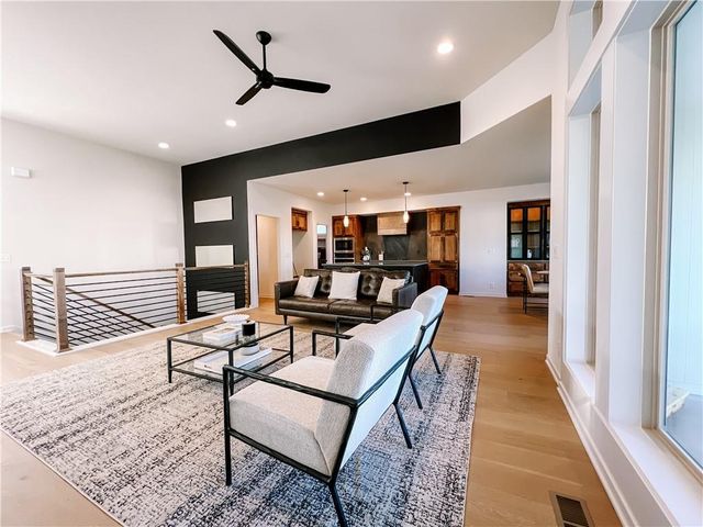 2700 Wheatley Drive, Blue Springs, MO 64029