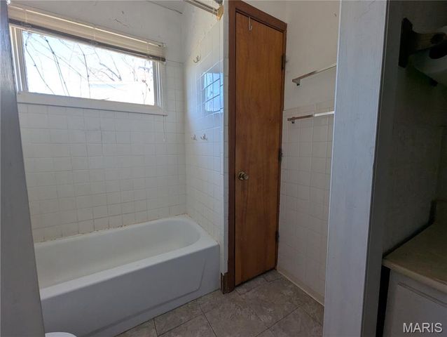 201 S East Street, Warrenton, MO 63383