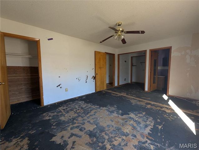 201 S East Street, Warrenton, MO 63383