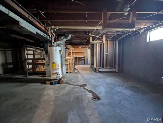 201 S East Street, Warrenton, MO 63383