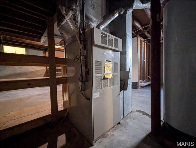 201 S East Street, Warrenton, MO 63383