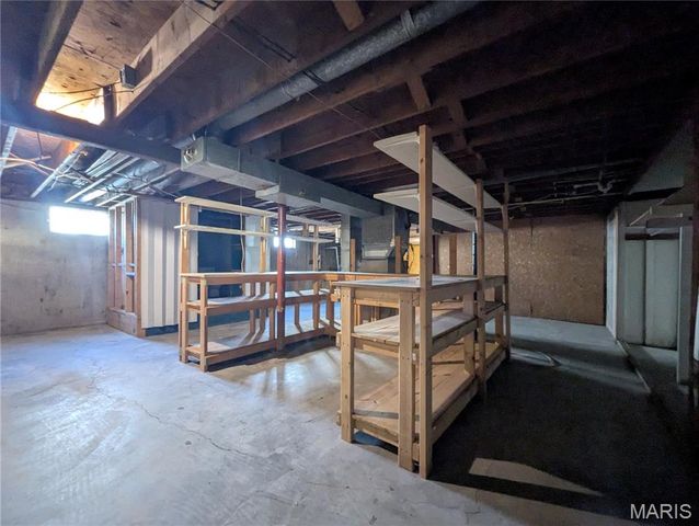 201 S East Street, Warrenton, MO 63383