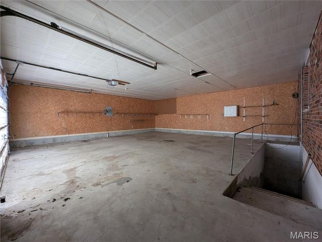 201 S East Street, Warrenton, MO 63383