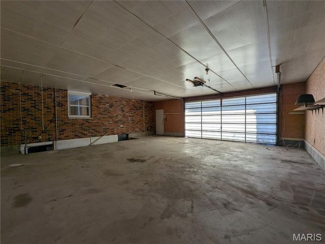 201 S East Street, Warrenton, MO 63383