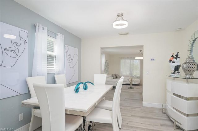260 8th ST NE, Naples, FL 34120
