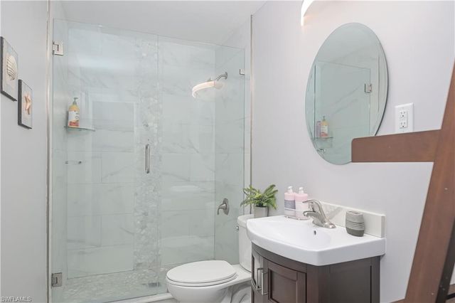 260 8th ST NE, Naples, FL 34120