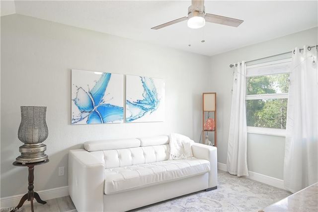 260 8th ST NE, Naples, FL 34120