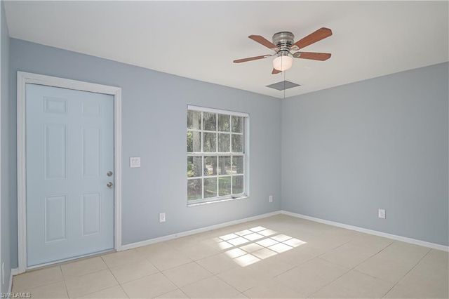 260 8th ST NE, Naples, FL 34120