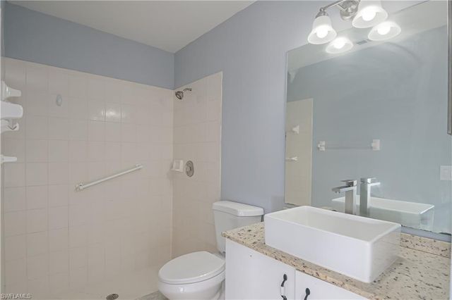260 8th ST NE, Naples, FL 34120