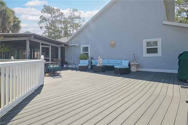 260 8th ST NE, Naples, FL 34120