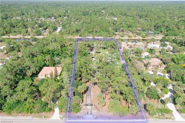 260 8th ST NE, Naples, FL 34120