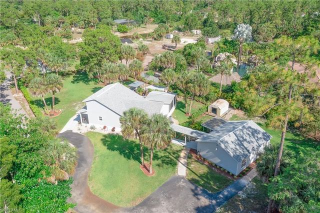 260 8th ST NE, Naples, FL 34120