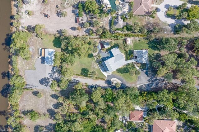 260 8th ST NE, Naples, FL 34120