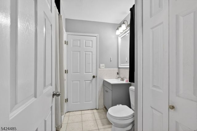 819 Lyons Ave, Irvington Twp., NJ 07111