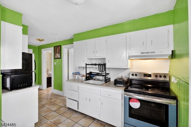 819 Lyons Ave, Irvington Twp., NJ 07111