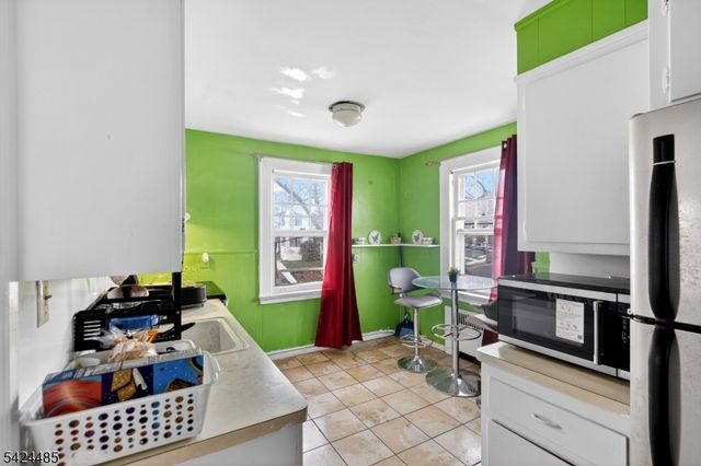 819 Lyons Ave, Irvington Twp., NJ 07111