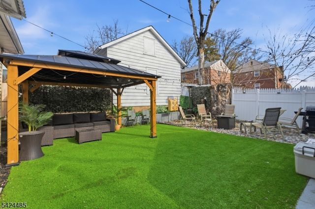 819 Lyons Ave, Irvington Twp., NJ 07111