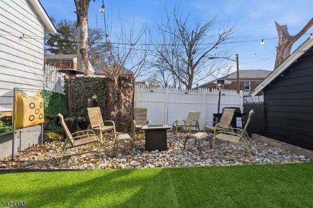 819 Lyons Ave, Irvington Twp., NJ 07111