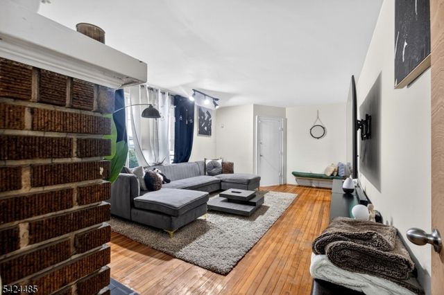 819 Lyons Ave, Irvington Twp., NJ 07111