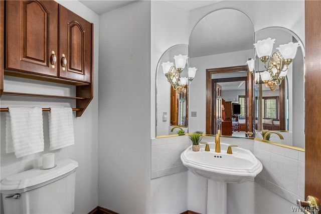 5600 William Street, Lancaster, NY 14086