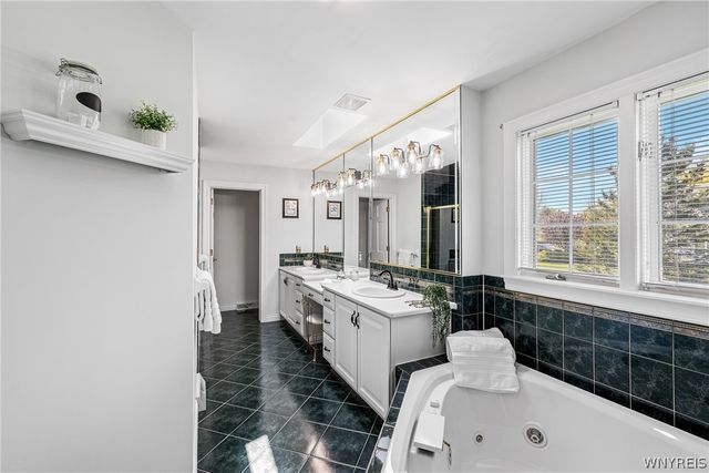 5600 William Street, Lancaster, NY 14086