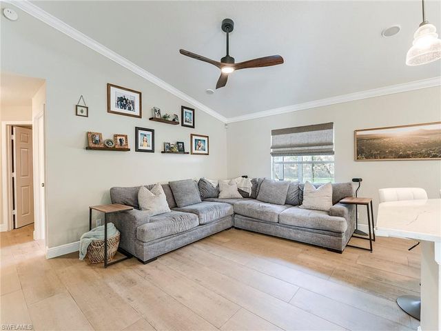 99 19th St NW, Naples, FL 34120