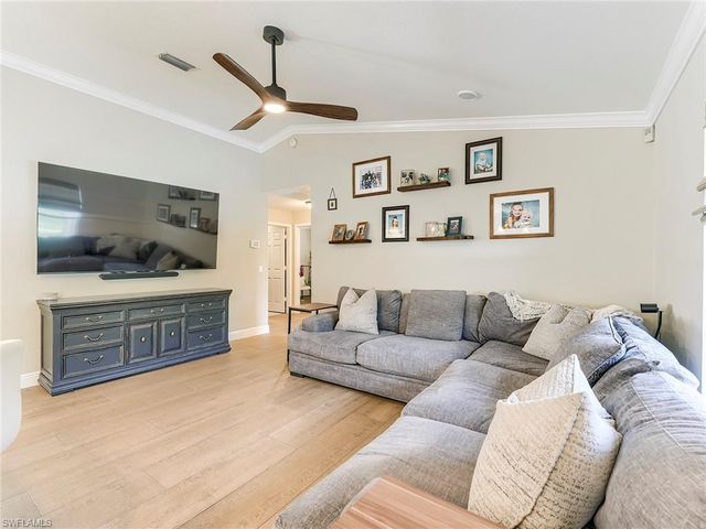 99 19th St NW, Naples, FL 34120