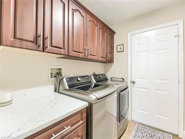 99 19th St NW, Naples, FL 34120