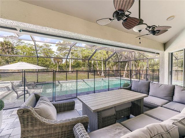 99 19th St NW, Naples, FL 34120